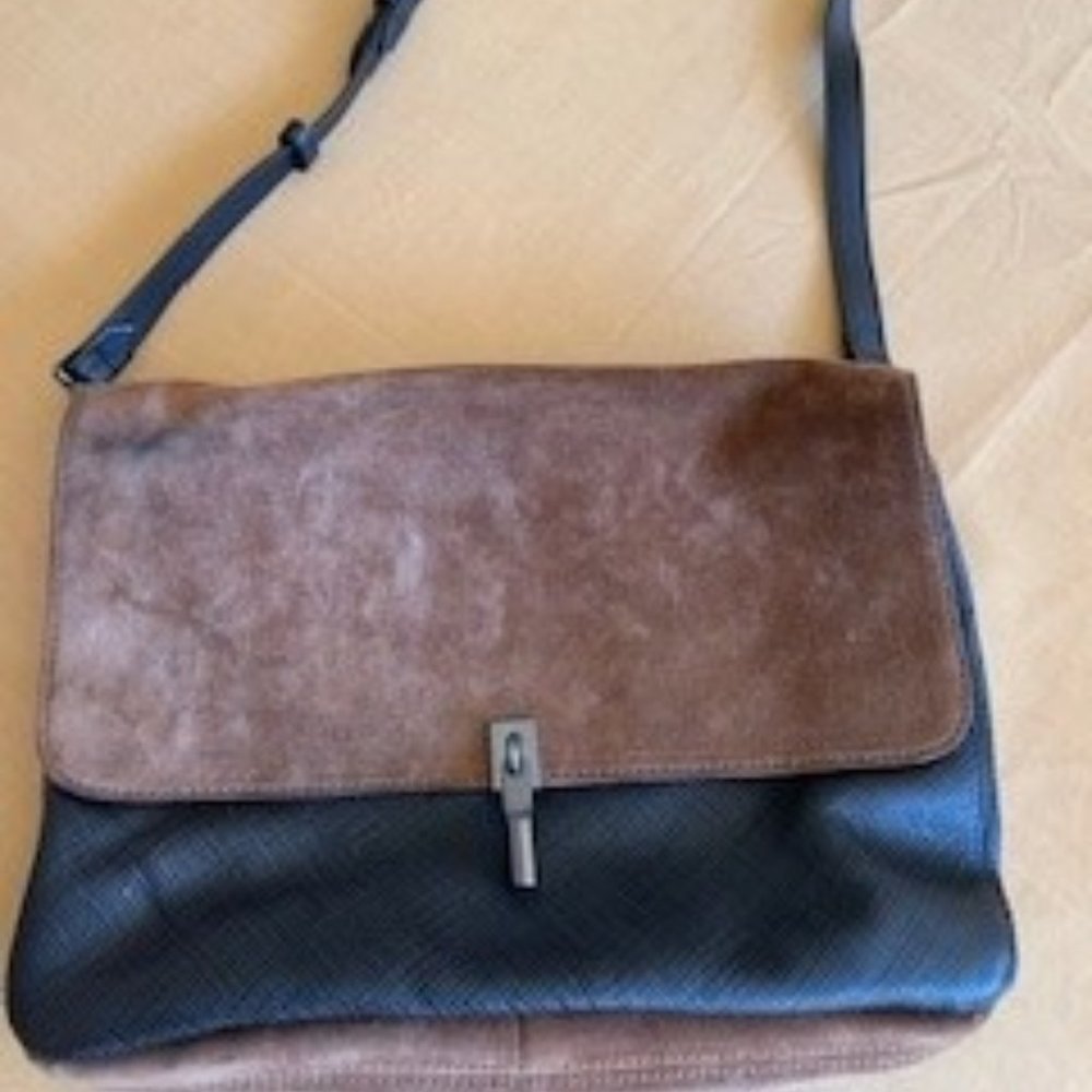 Brown leather Elizabeth & James Purse